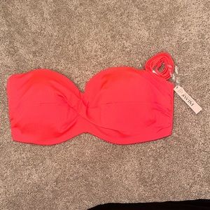 Bikini top NWT VICTORIAS SECRET 38dd